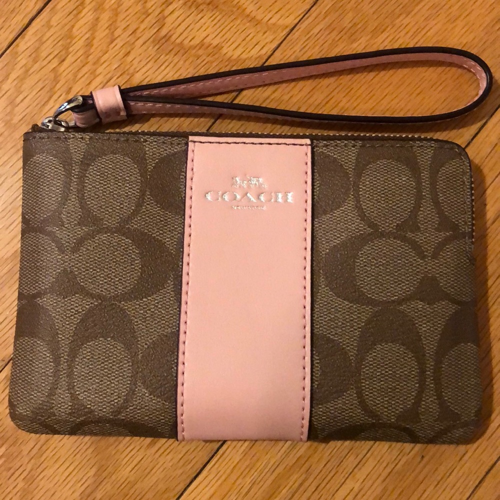 NWT Coach Clutch